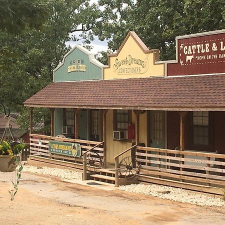 Acorn Hideaways Canton Charming Pioneer Suite 1890'S General Store Exteriör bild