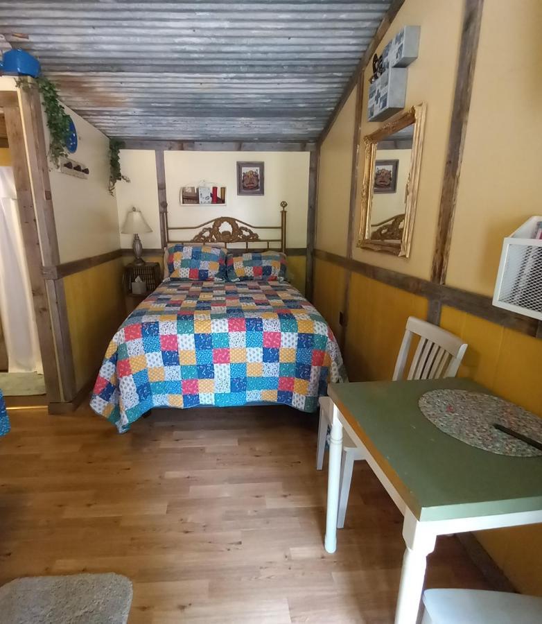 Acorn Hideaways Canton Charming Pioneer Suite 1890'S General Store Exteriör bild