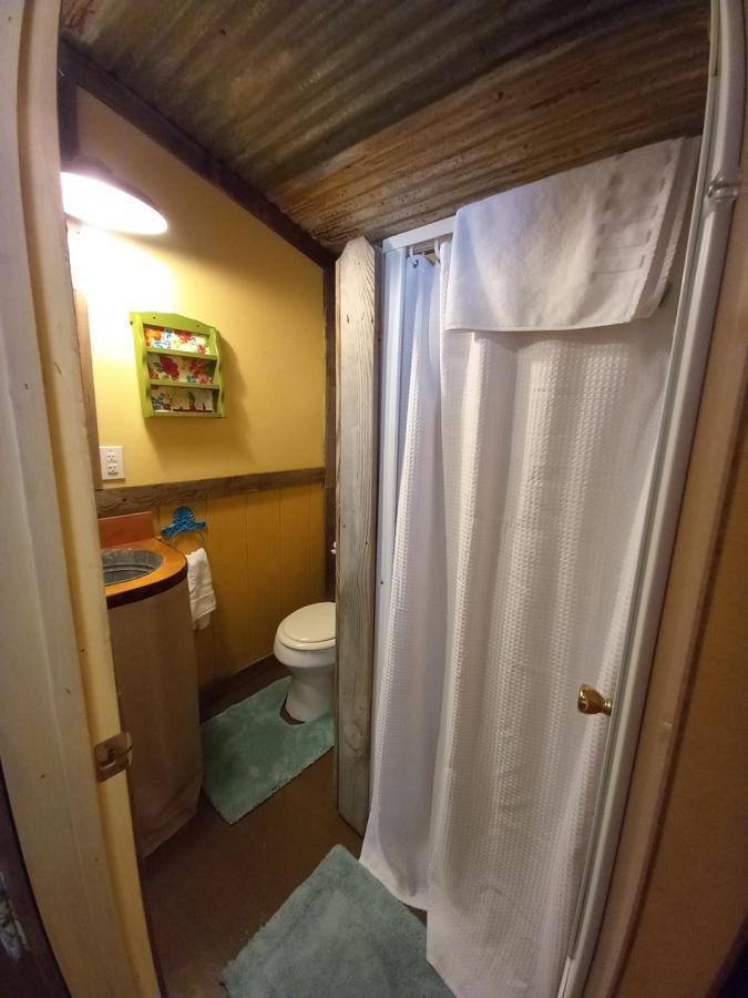 Acorn Hideaways Canton Charming Pioneer Suite 1890'S General Store Exteriör bild