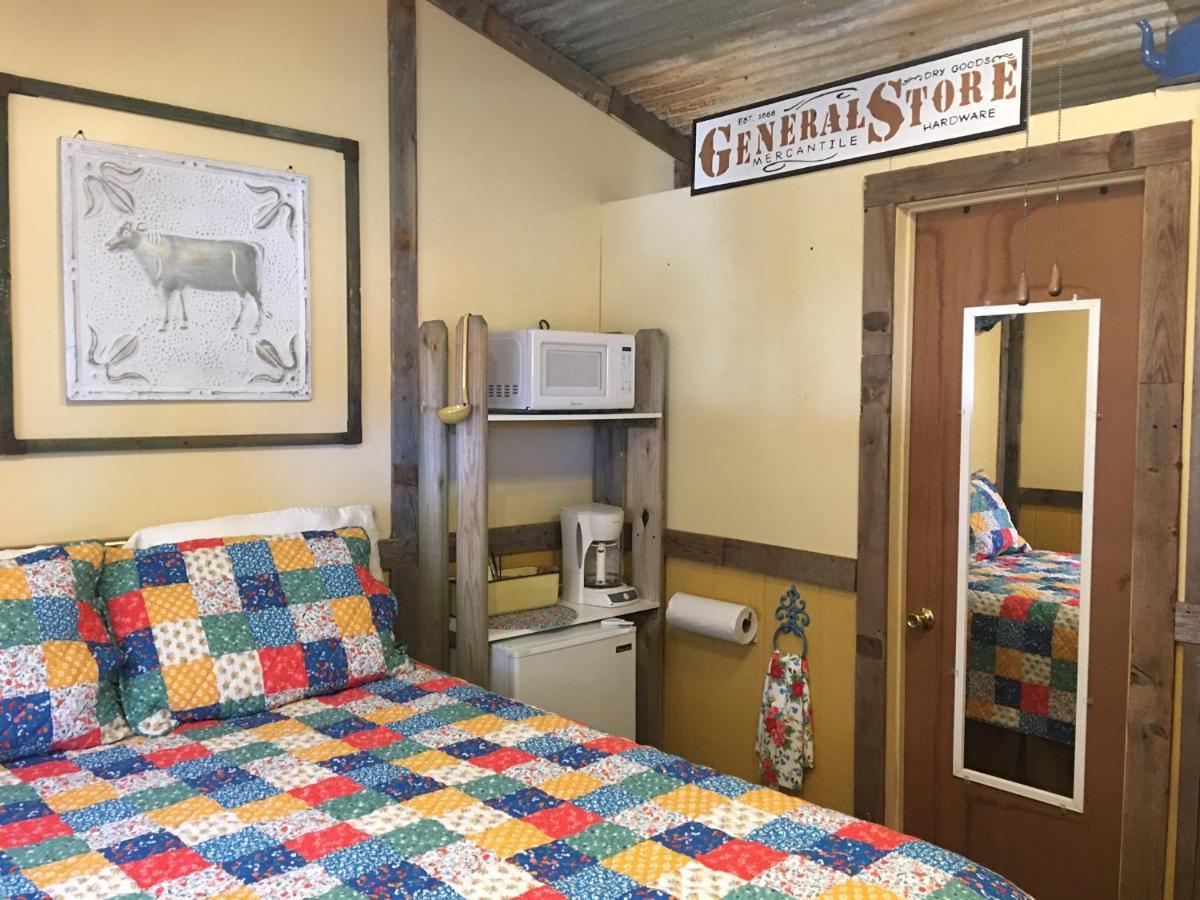 Acorn Hideaways Canton Charming Pioneer Suite 1890'S General Store Exteriör bild