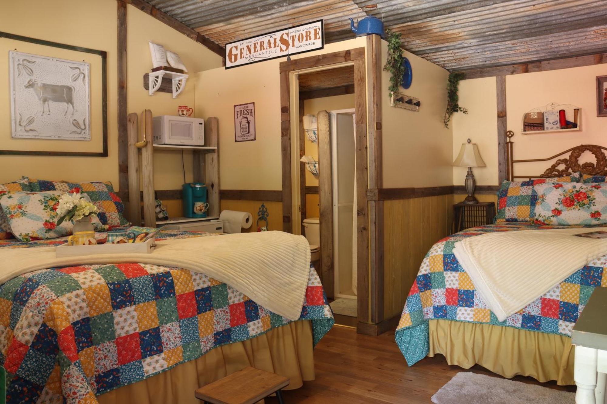 Acorn Hideaways Canton Charming Pioneer Suite 1890'S General Store Exteriör bild
